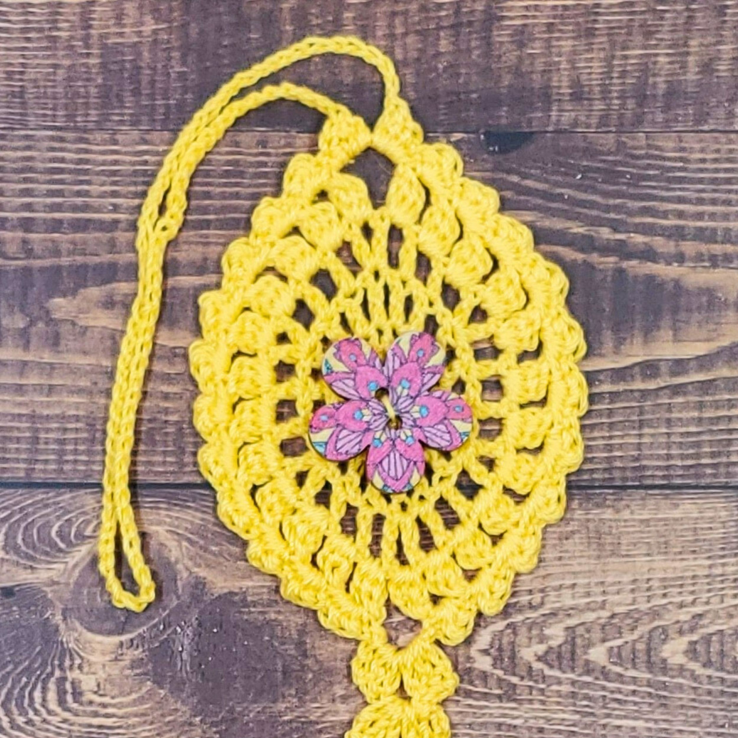 Pink Stripe Flower on Yellow Bloom Charm