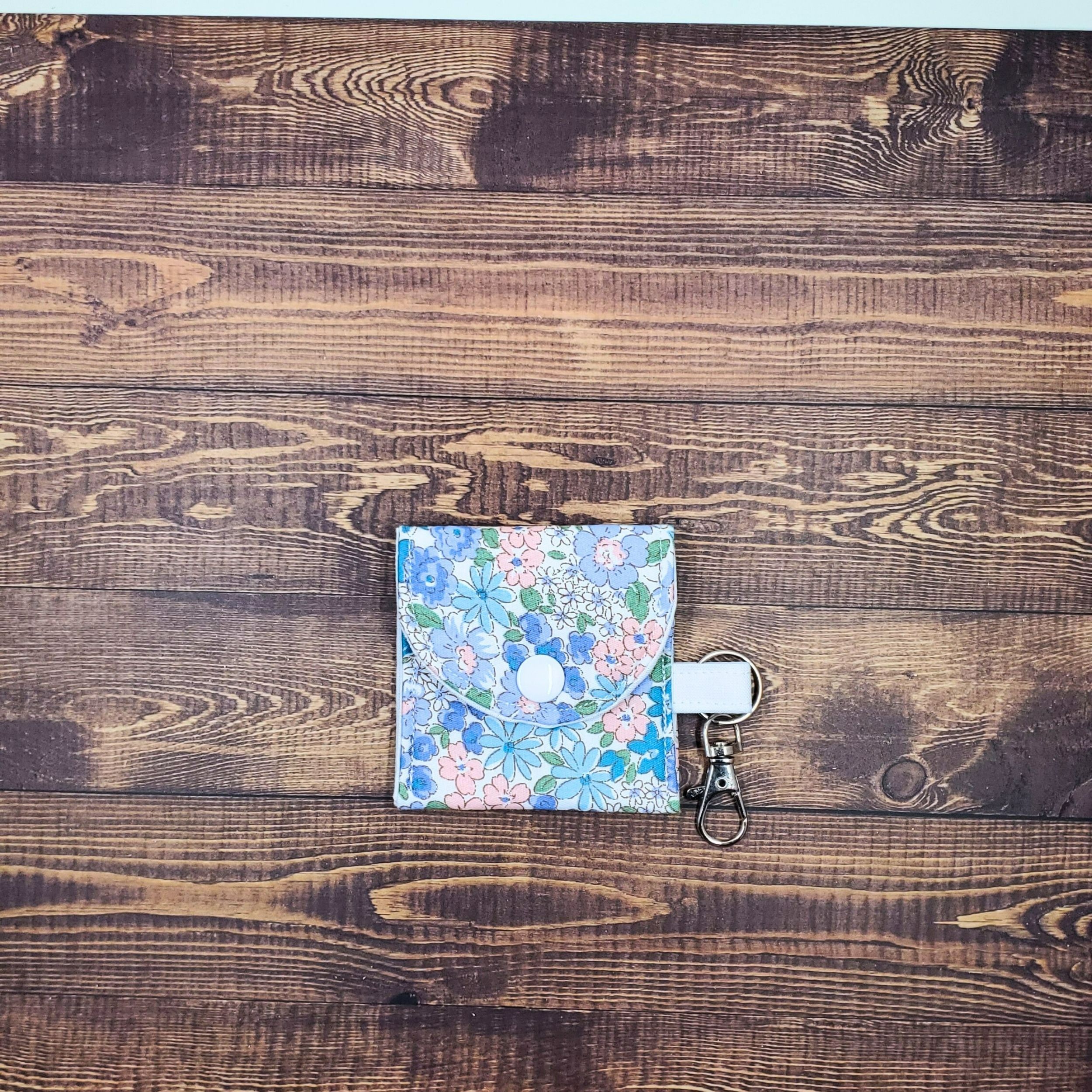 Springtime Azure Earbuds Case