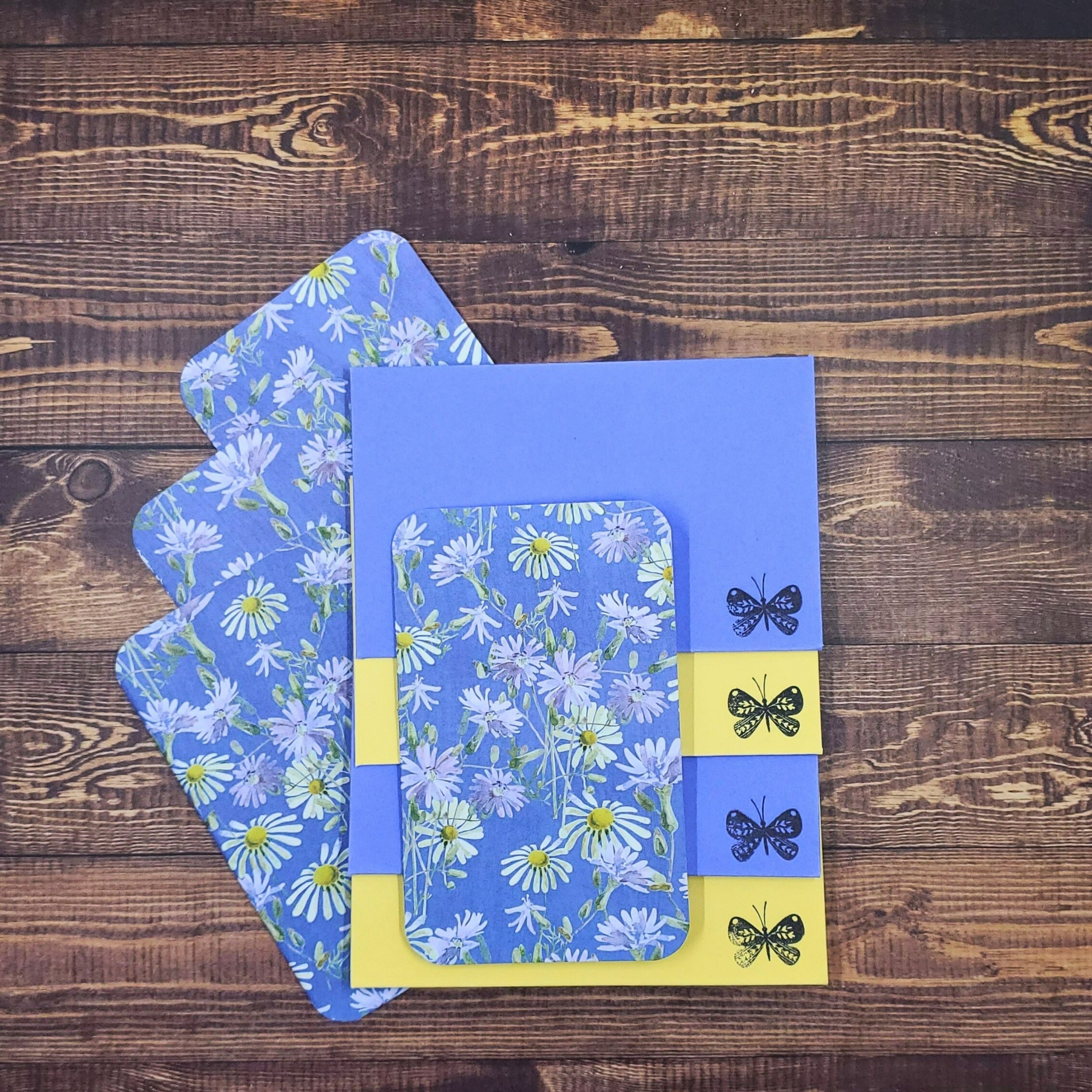 Daisy Design Handmade Card & Envelope Set