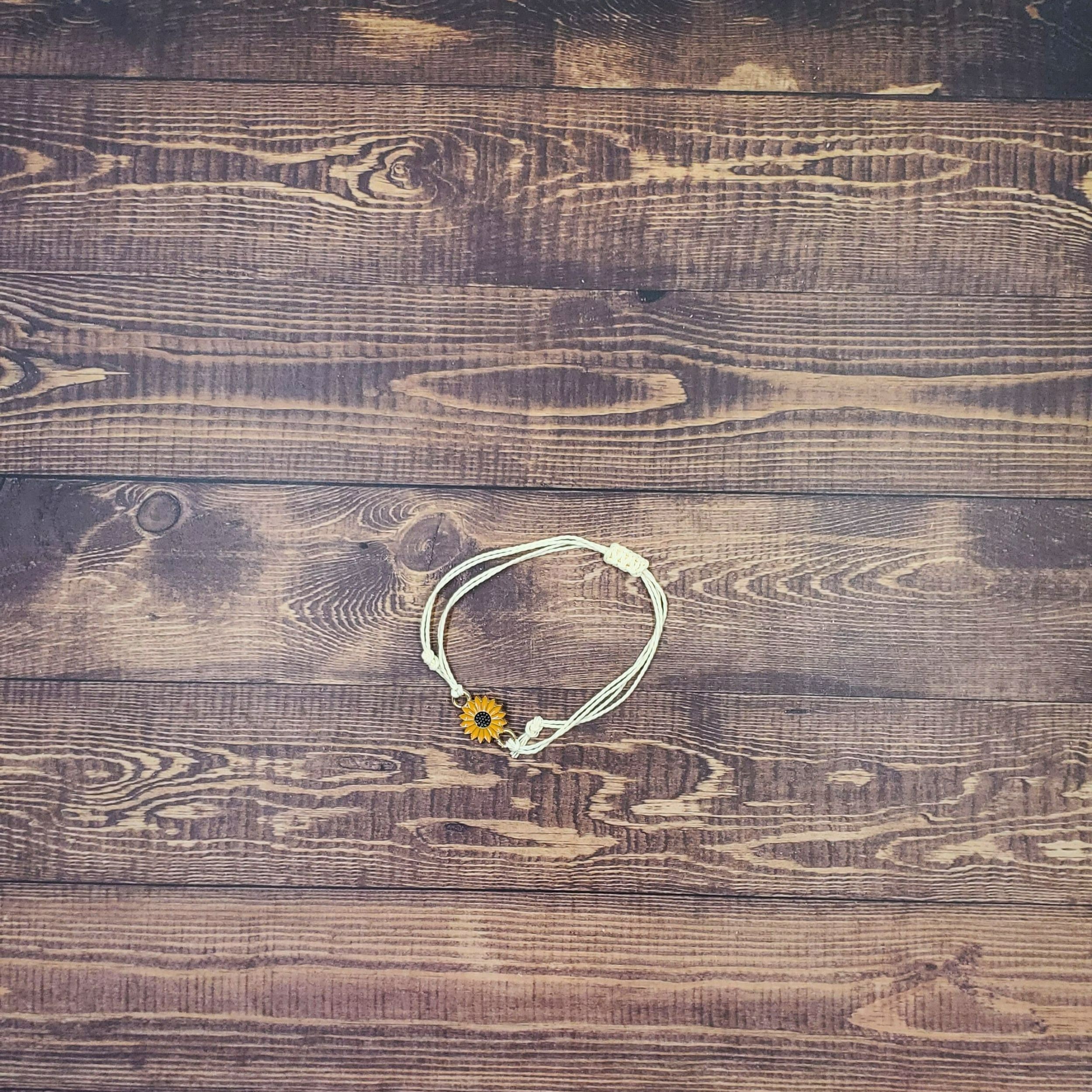 Classic Sunflower Bracelet in Cream