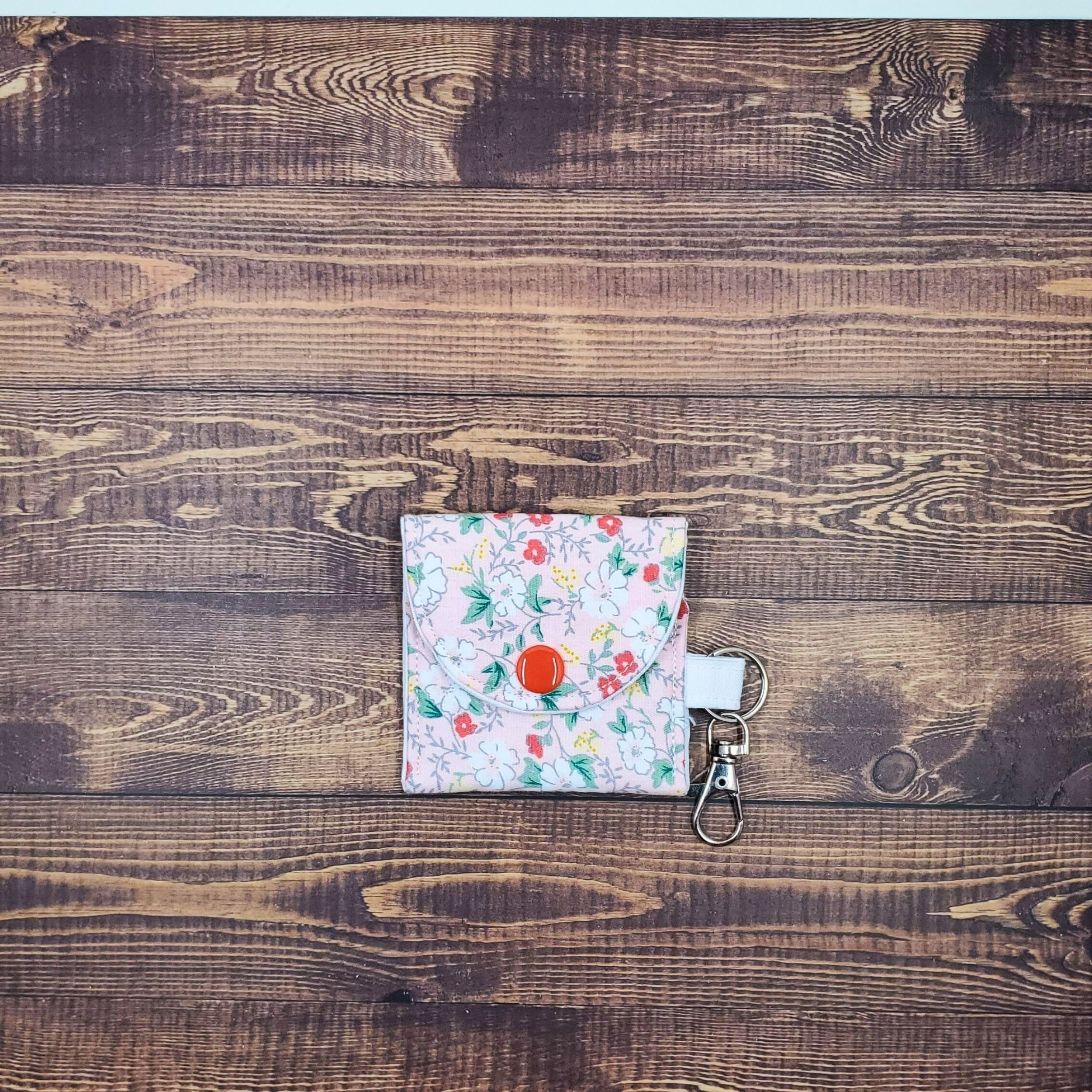 Ditzy Pink Garden Earbuds Case