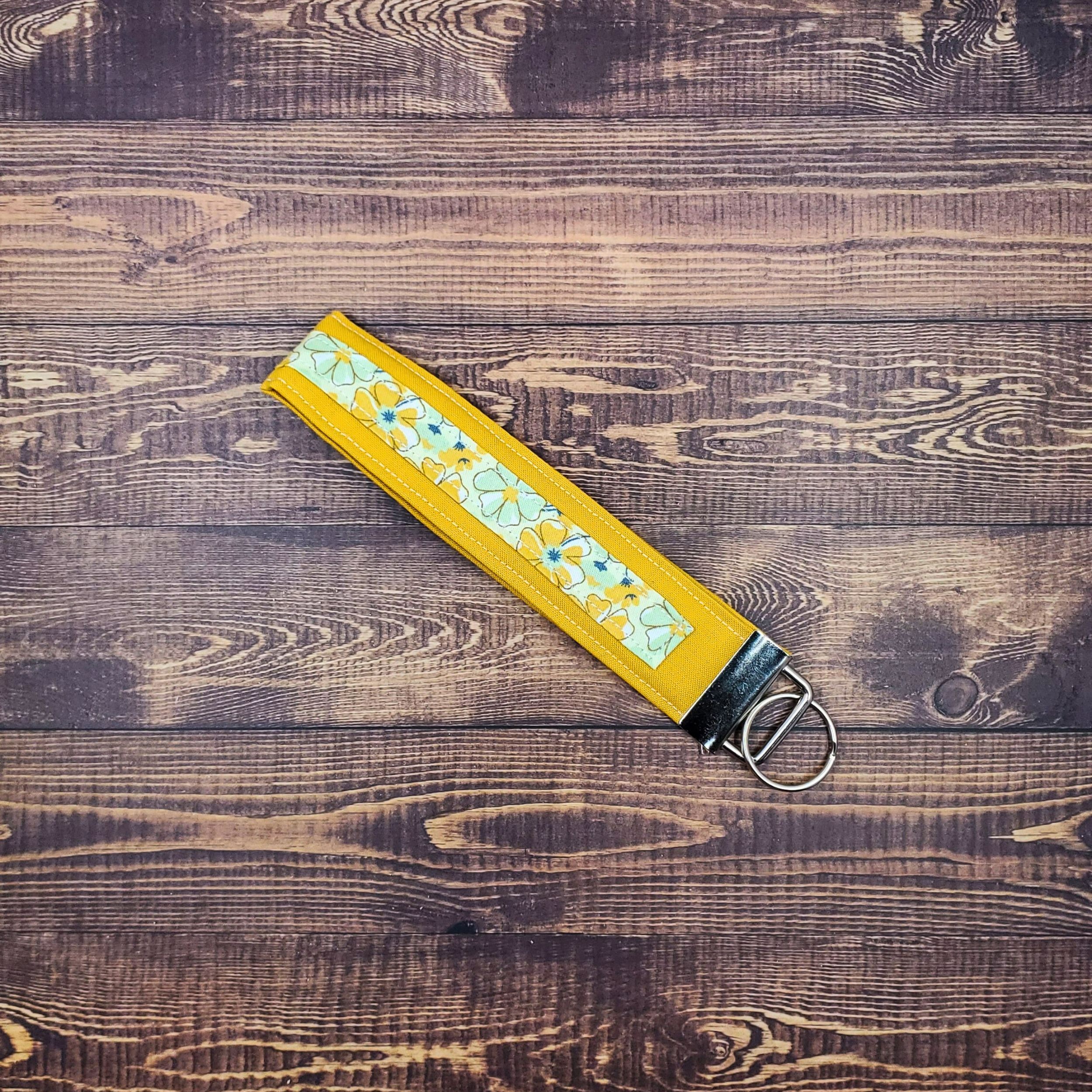 Very Vintage Vibe Wristlet