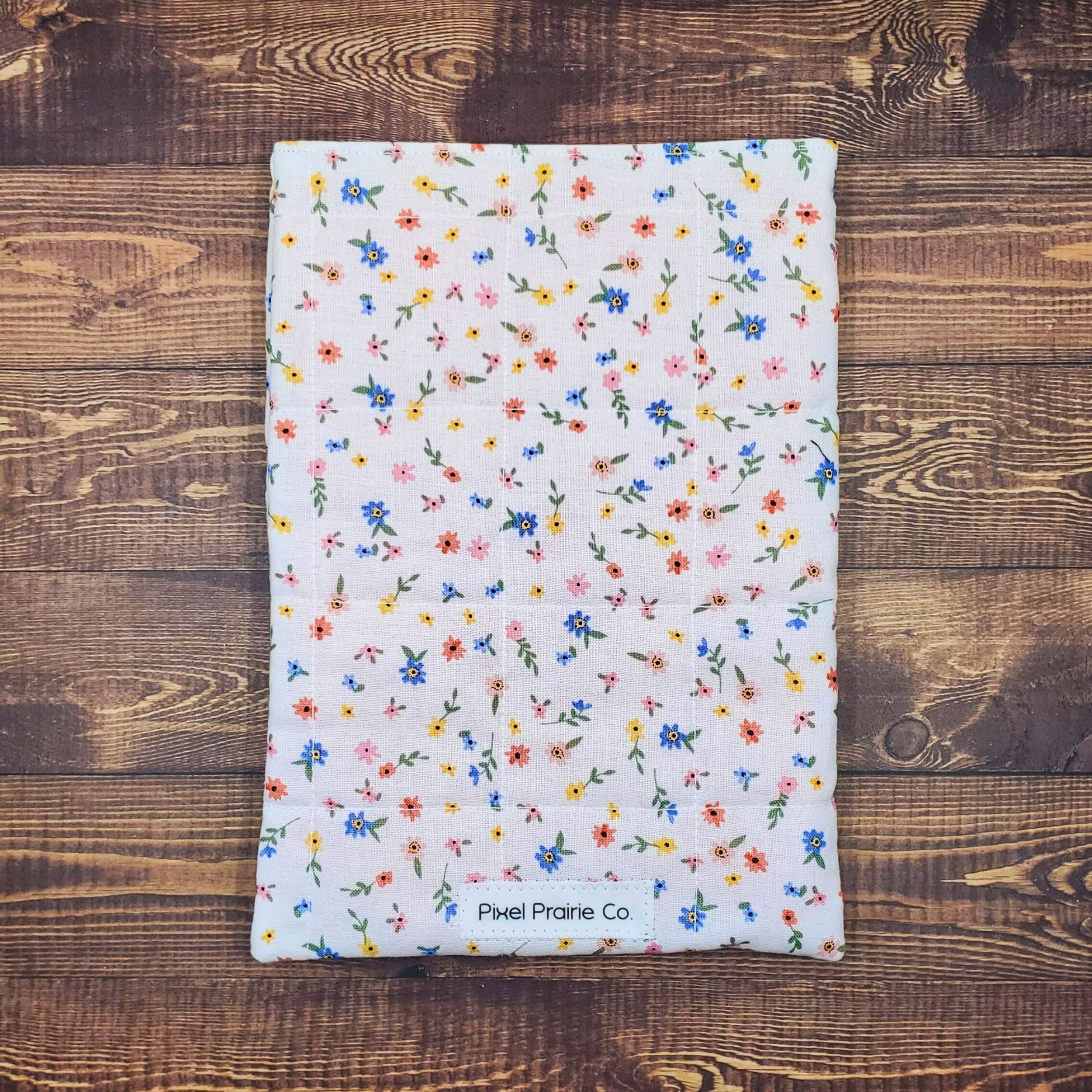 Vintage Picnic E-Reader Sleeve