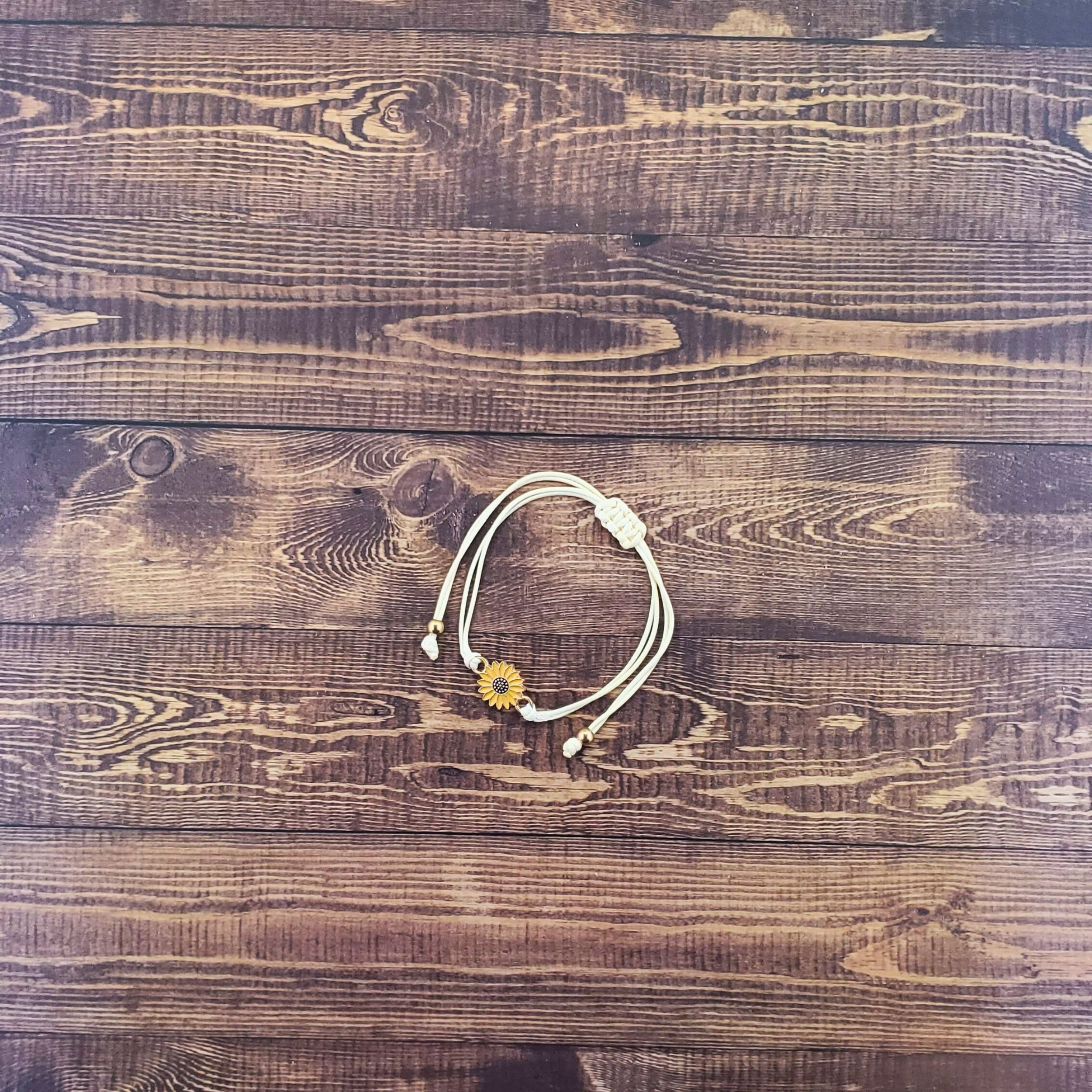 Luxe Sunflower Bracelet in Cream