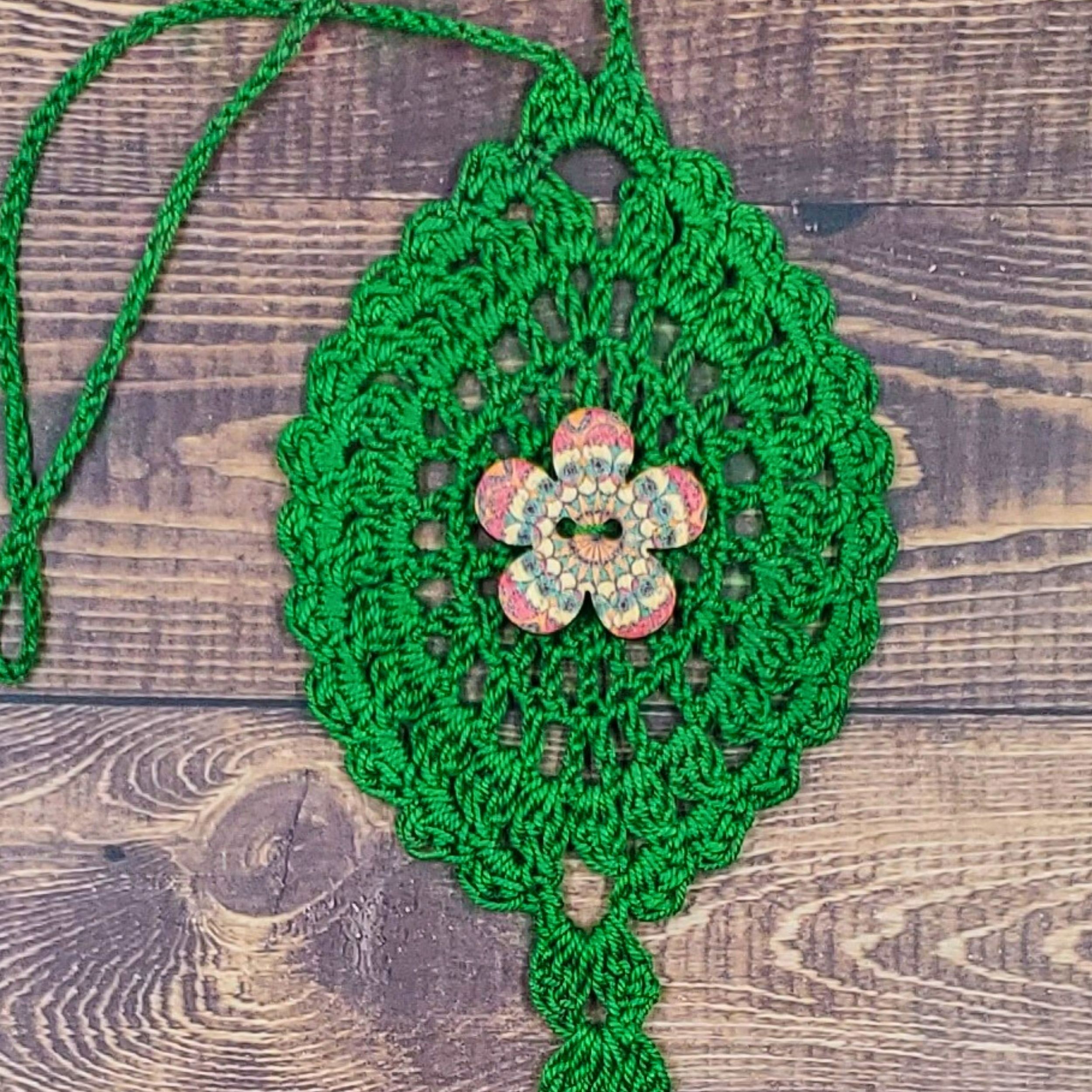Sunburst Flower on Green Bloom Charm