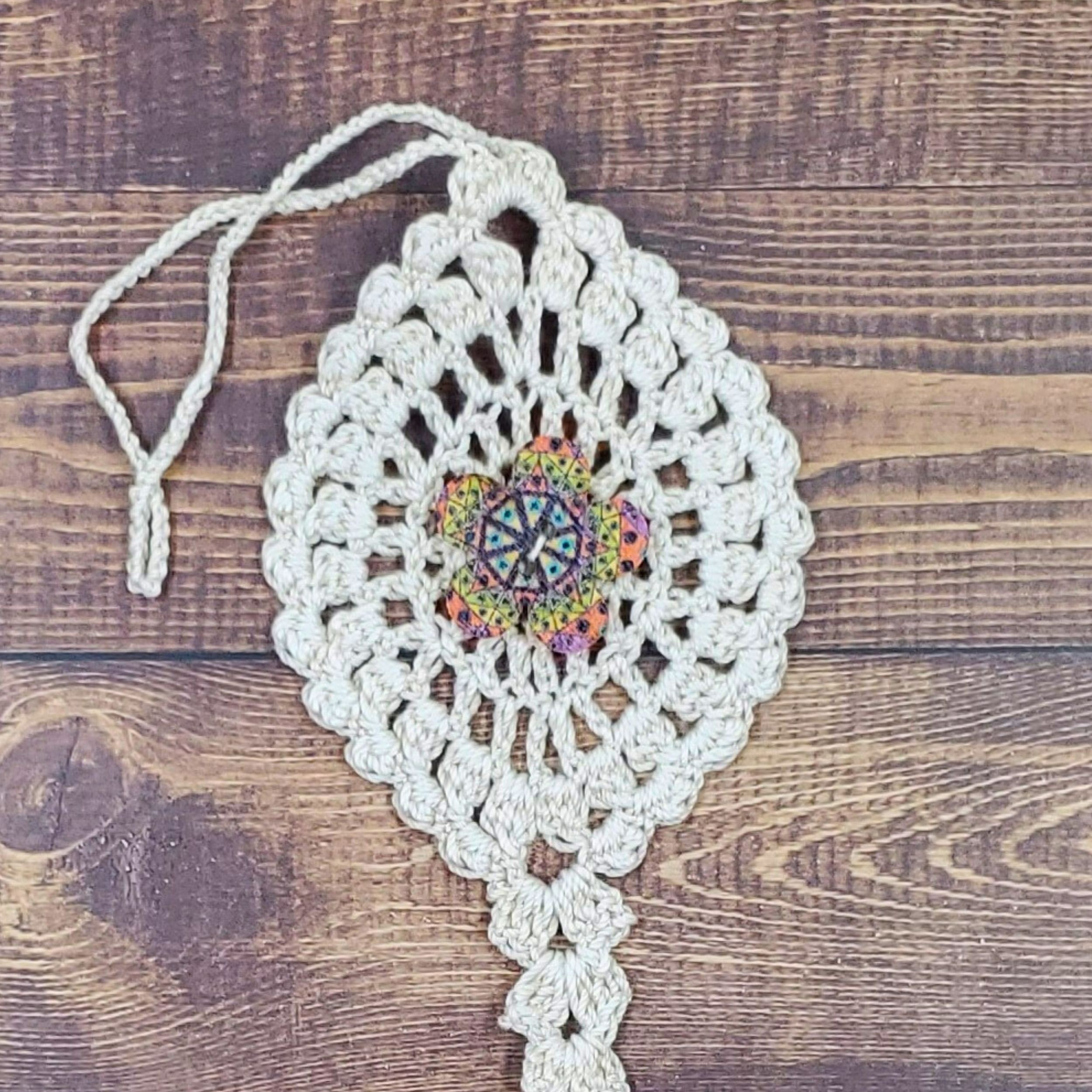 Hippie Flower on Natural Bloom Charm